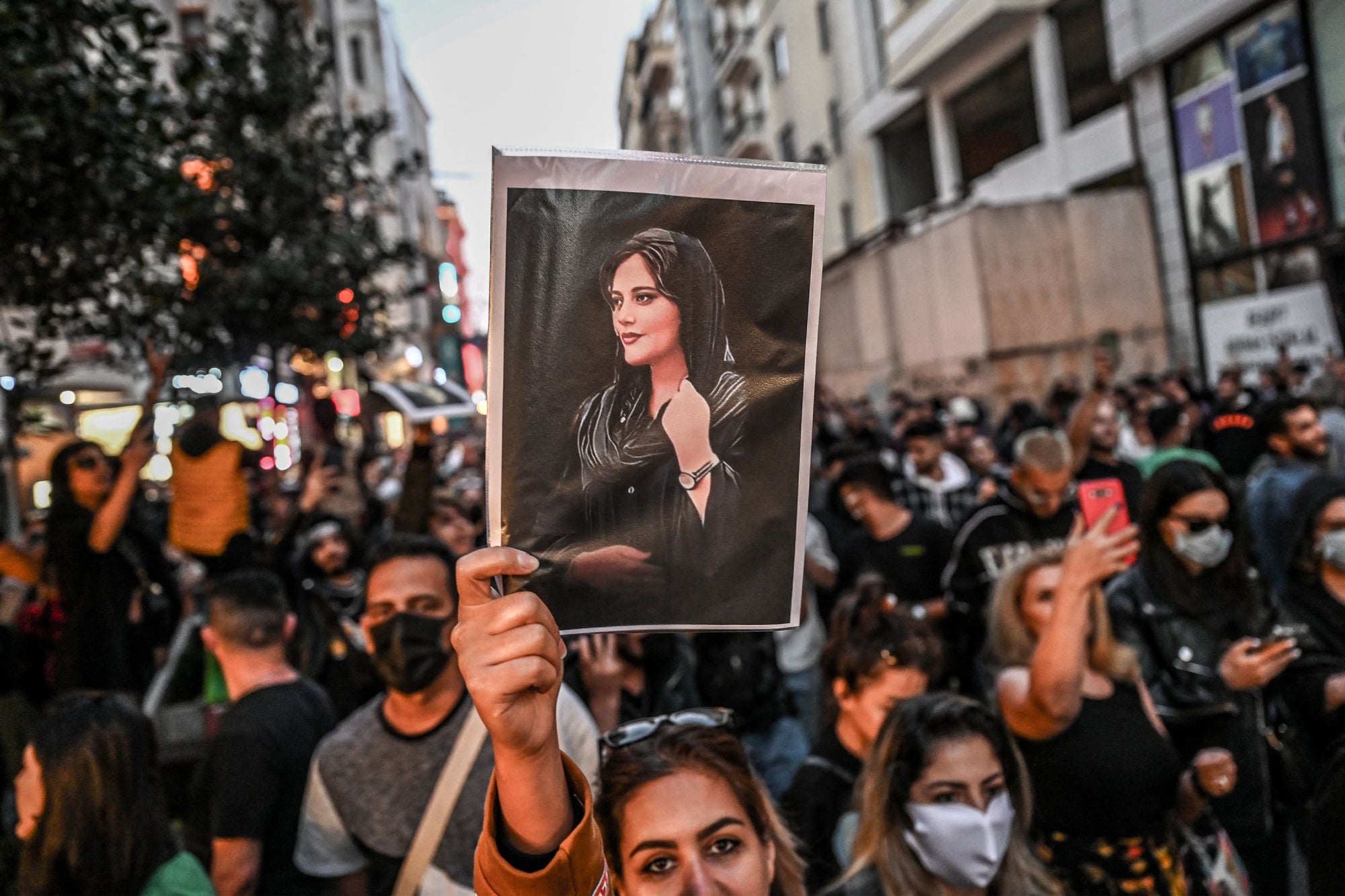 Verona Stands With The Women of Iran